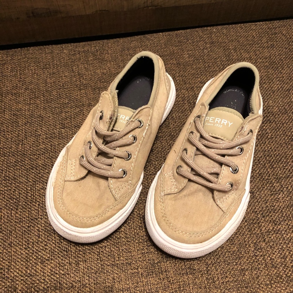 Sperry’s size 10 (little boy)